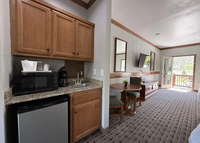 Qualla Cabins And Motel Cherokee Near Casino