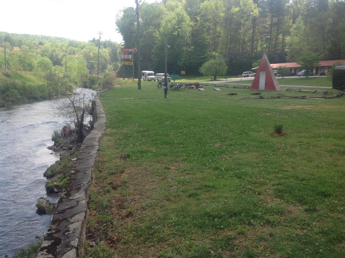 Qualla And Cherokee Near Casino *