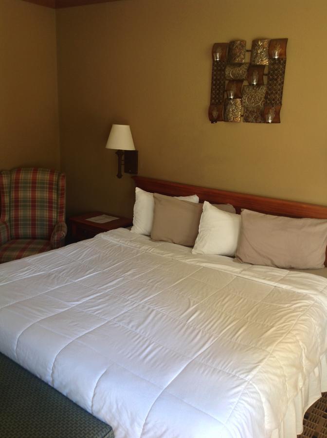 Motel Qualla And Cherokee Near Casino Whittier